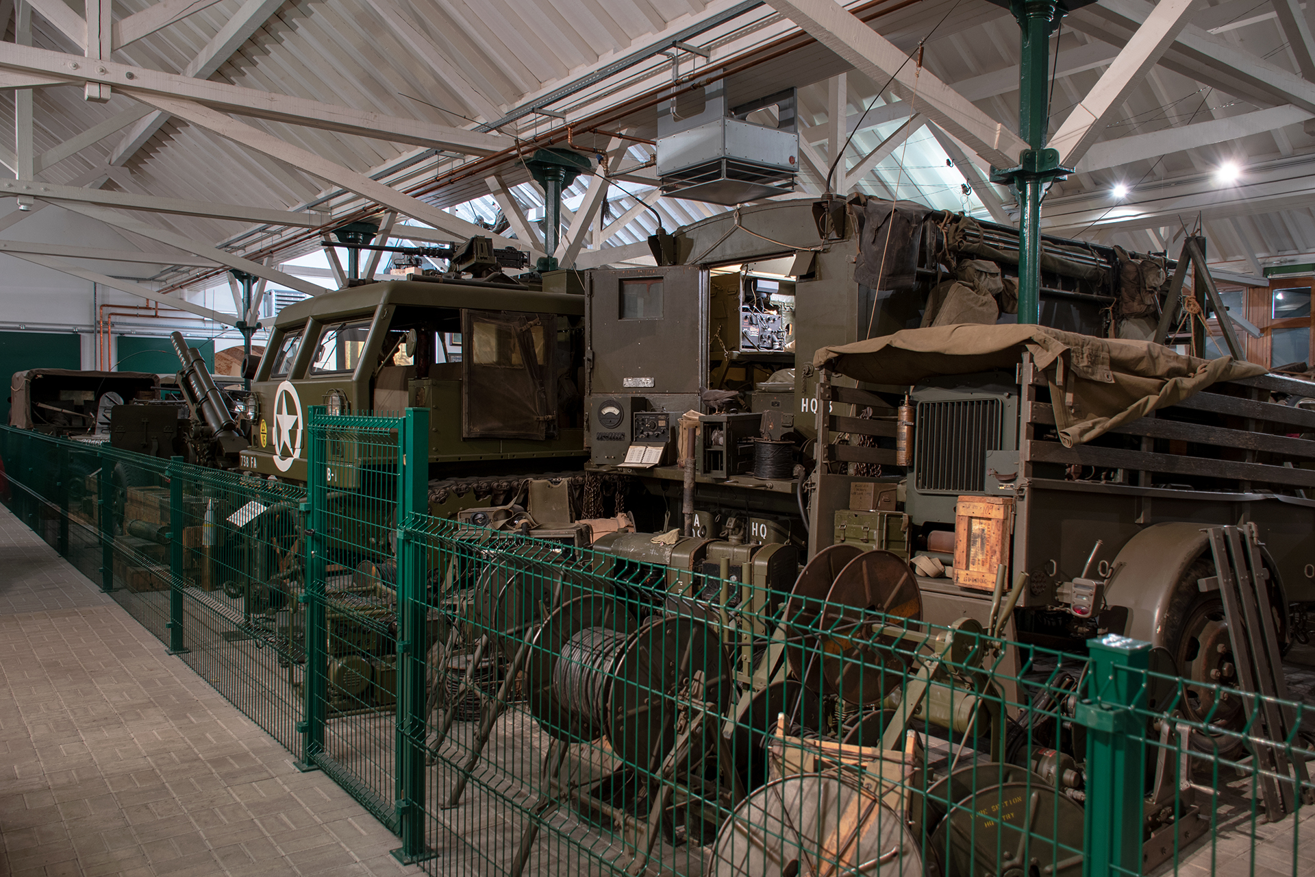 Allis-Chalmers M4 chenillé 1944 left front - Musée National d'Histoire Militaire, Diekirch