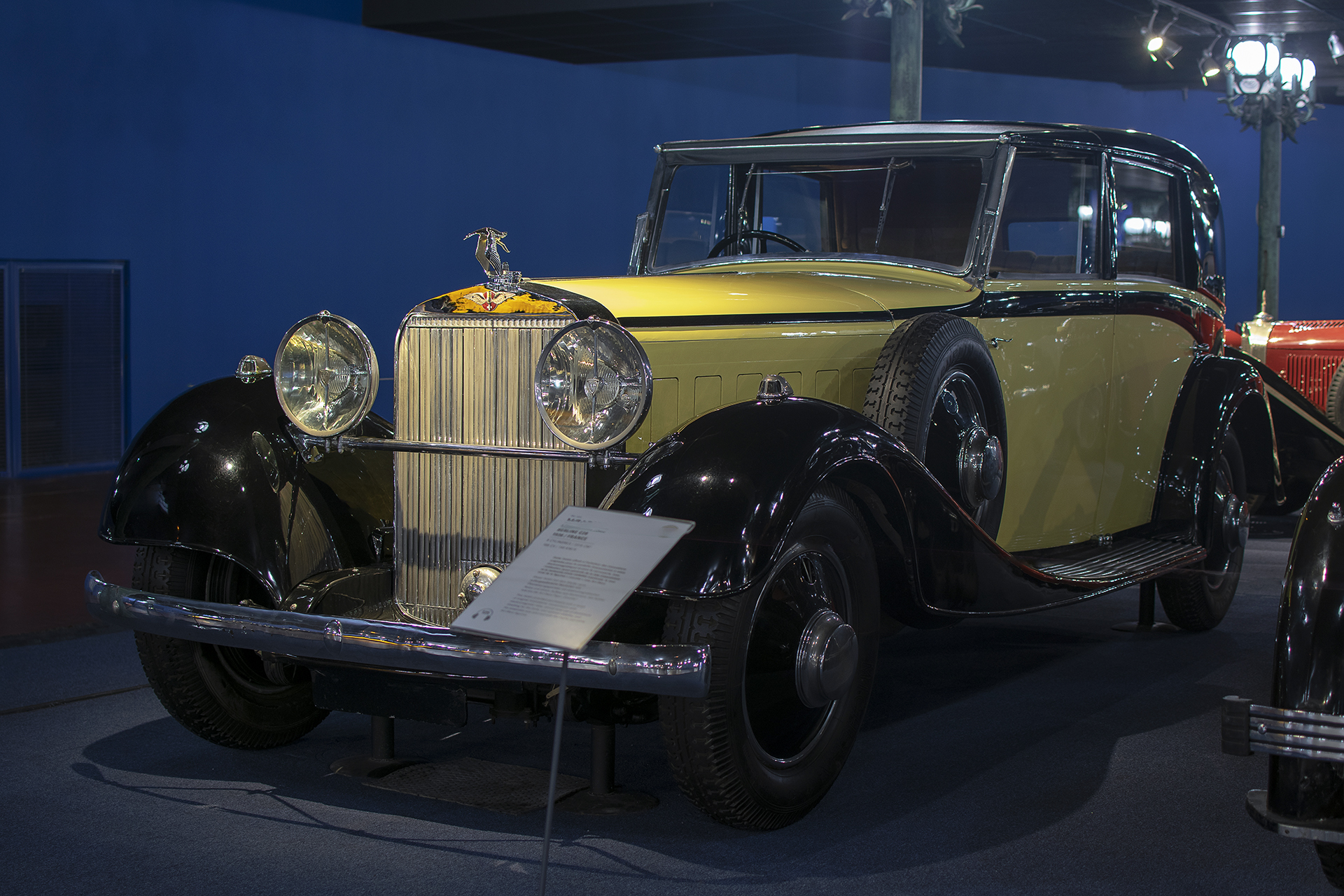 Hispano-Suiza J12 coupé Chauffeur