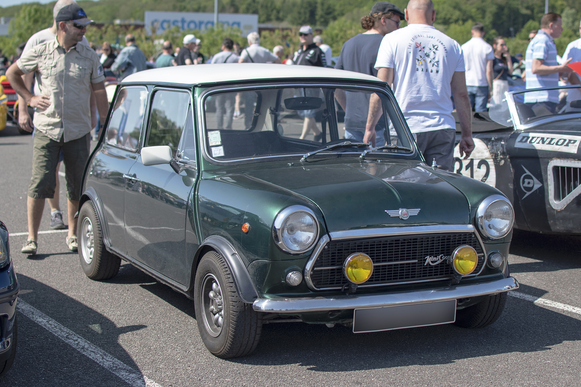 Innocenti Mini 1300S 1968 - Autos Mythiques 57, Thionville, 2023