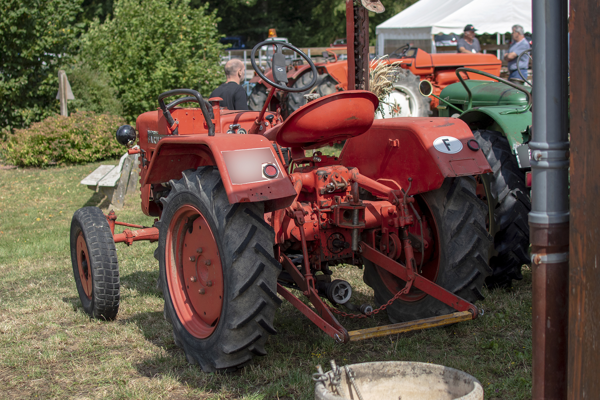 International Harvester Farmall D-217 back - Rassemblement Grindorff 2023