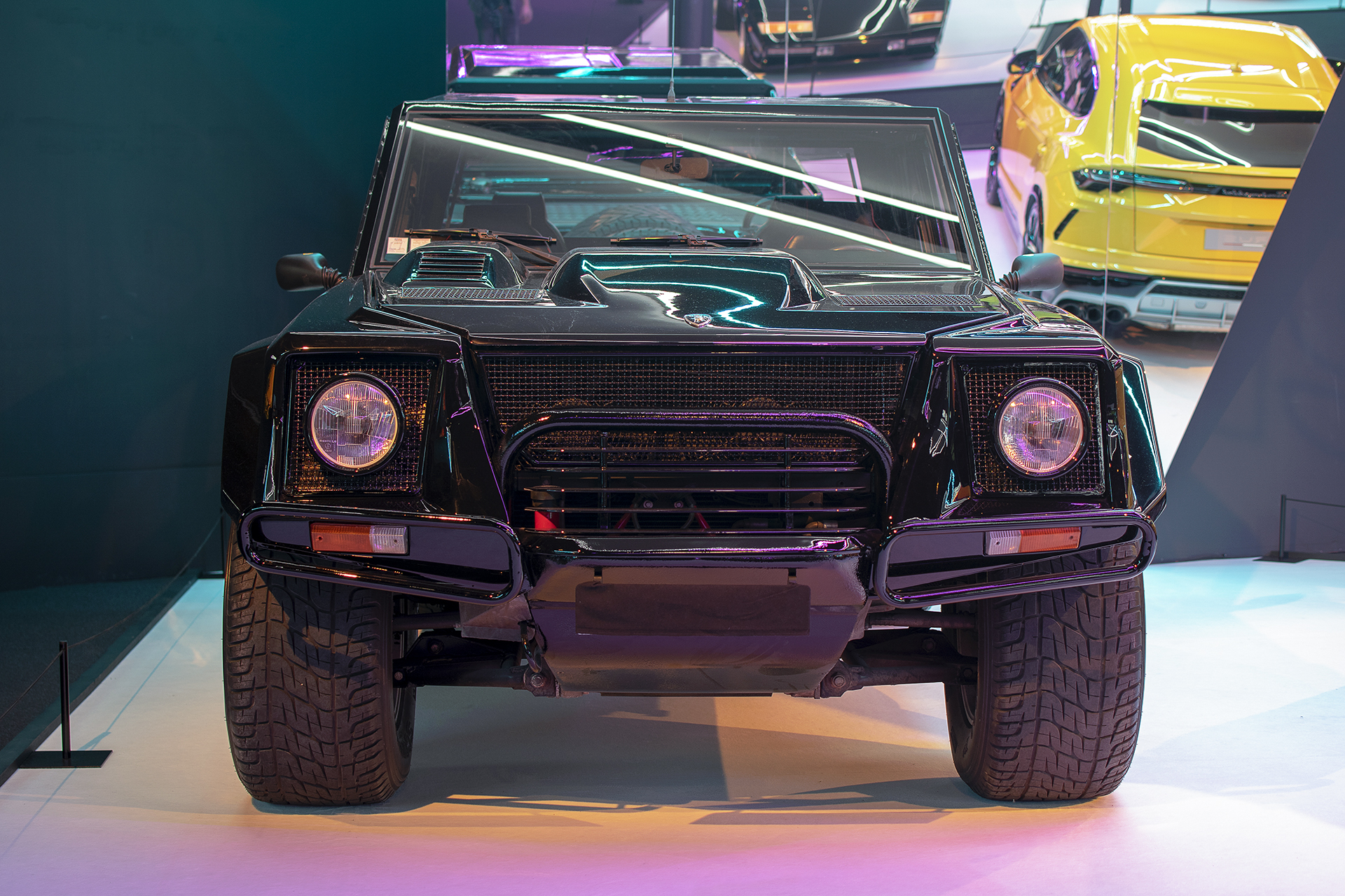 Lamborghini LM002 avant - Cité de l'automobile, Collection Pop Lamborghini, 2020