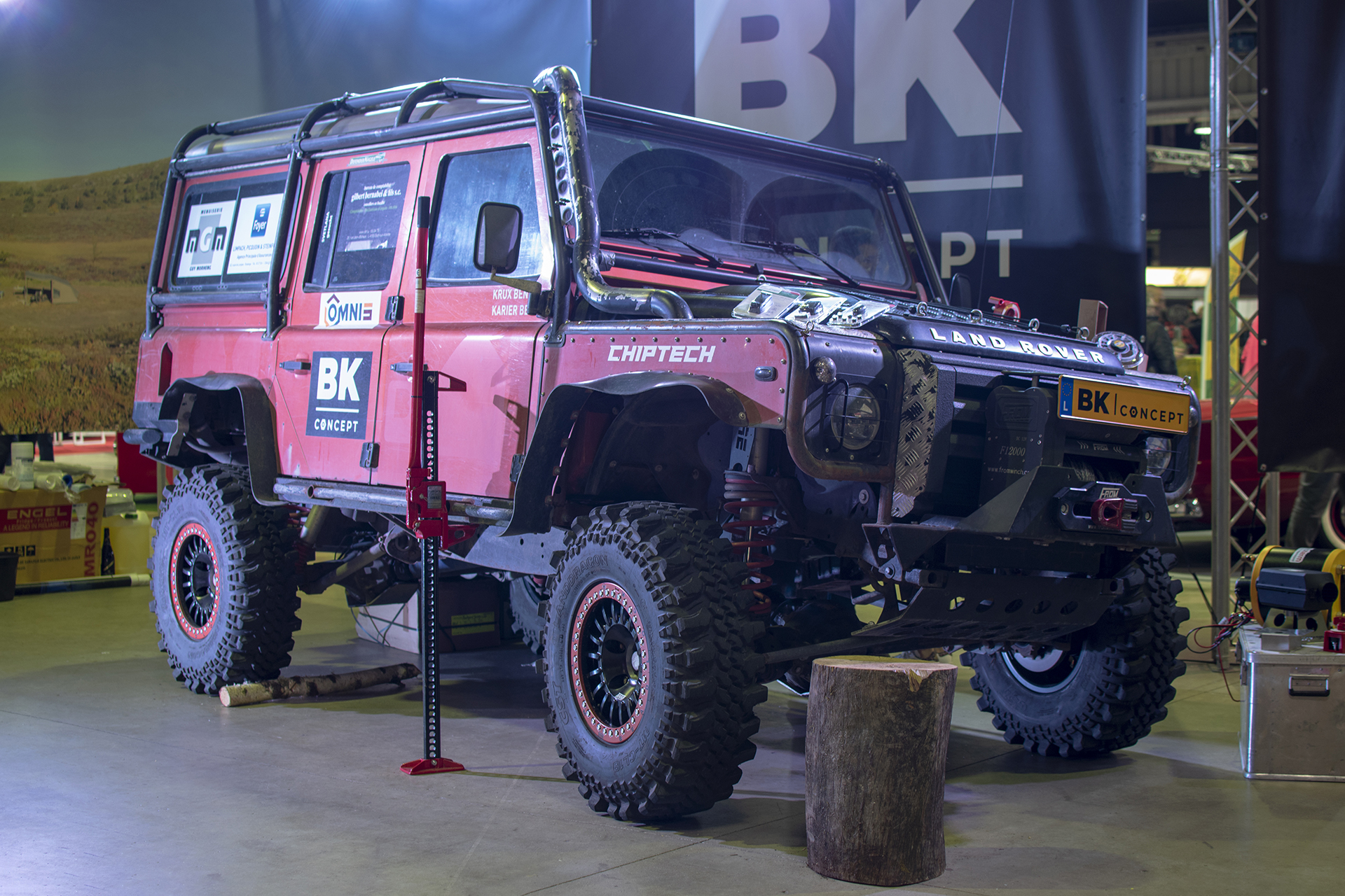 Land Rover Defender Phase 2 - Auto Jumble ,2024, Luxembourg, all thing classic