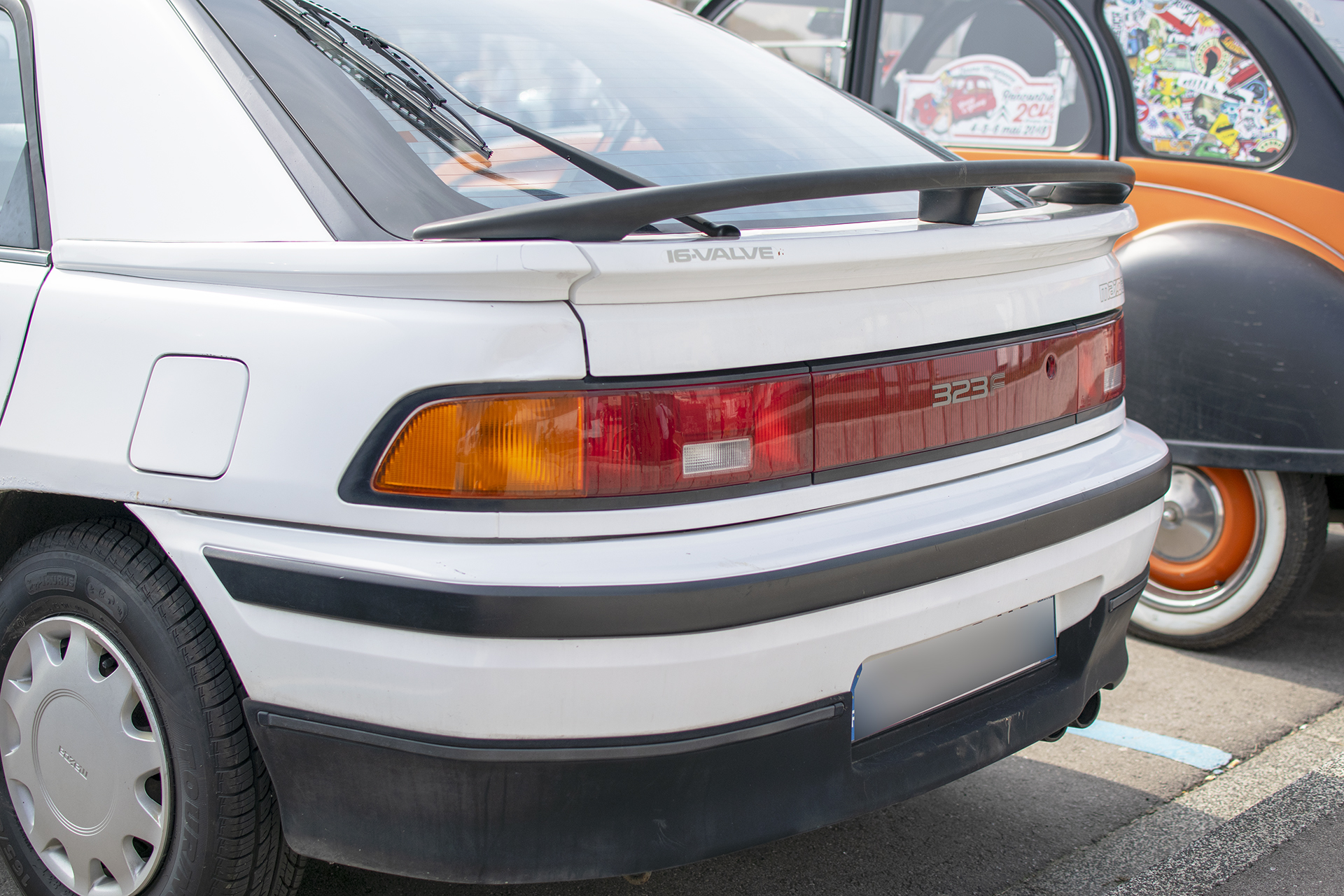 Mazda 323 BG GLX 1992 arrière - Country Day 2019 Aumetz