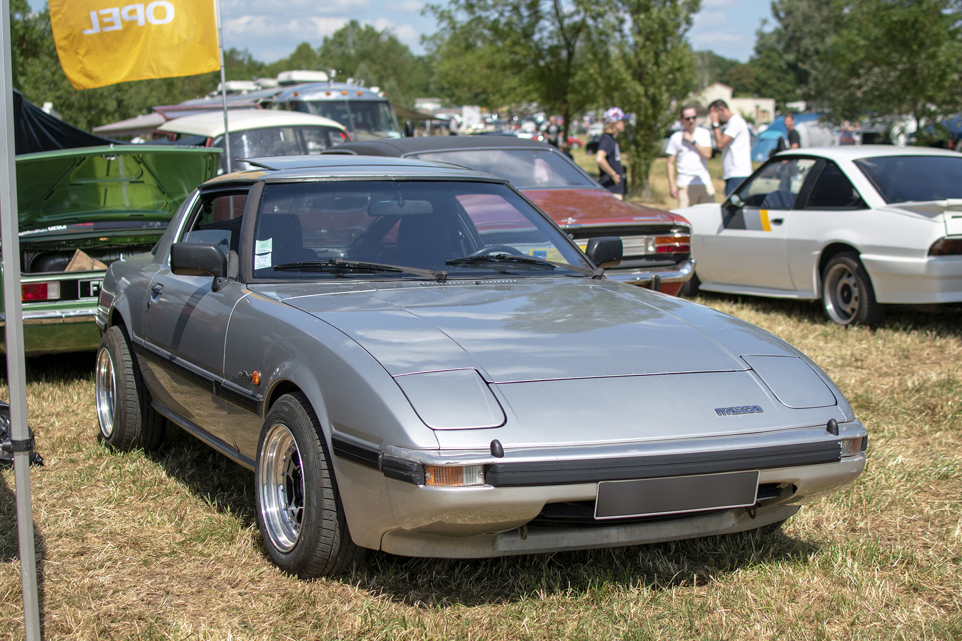 Mazda RX-7 SA22C/FB - Rétro Meus'Auto 2023, Heudicourt, Lac de la Madine