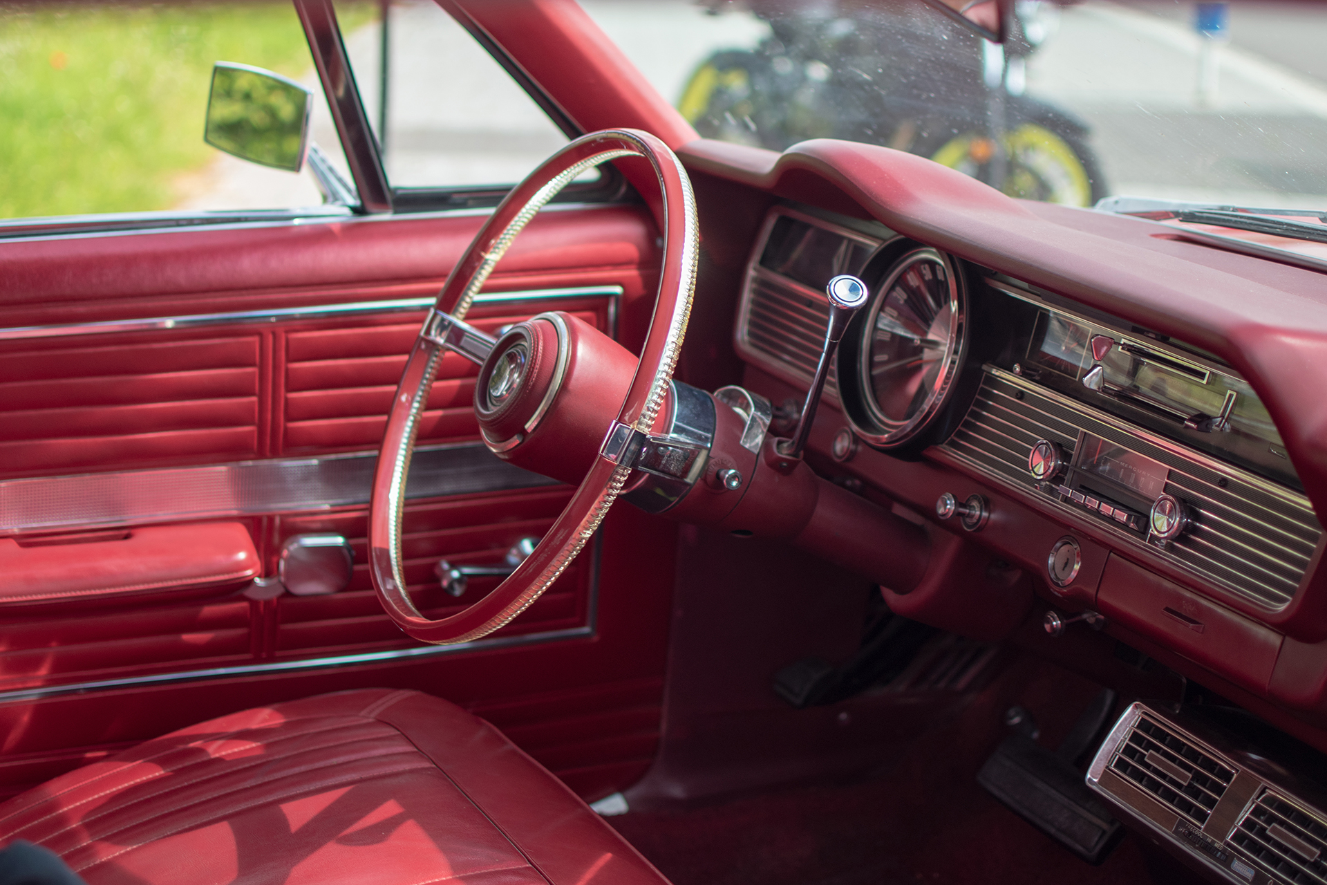 Mercury Monterey VI tableau de bord - Cars and Coffee , Fckn Low , Berdorf , avril, 2023