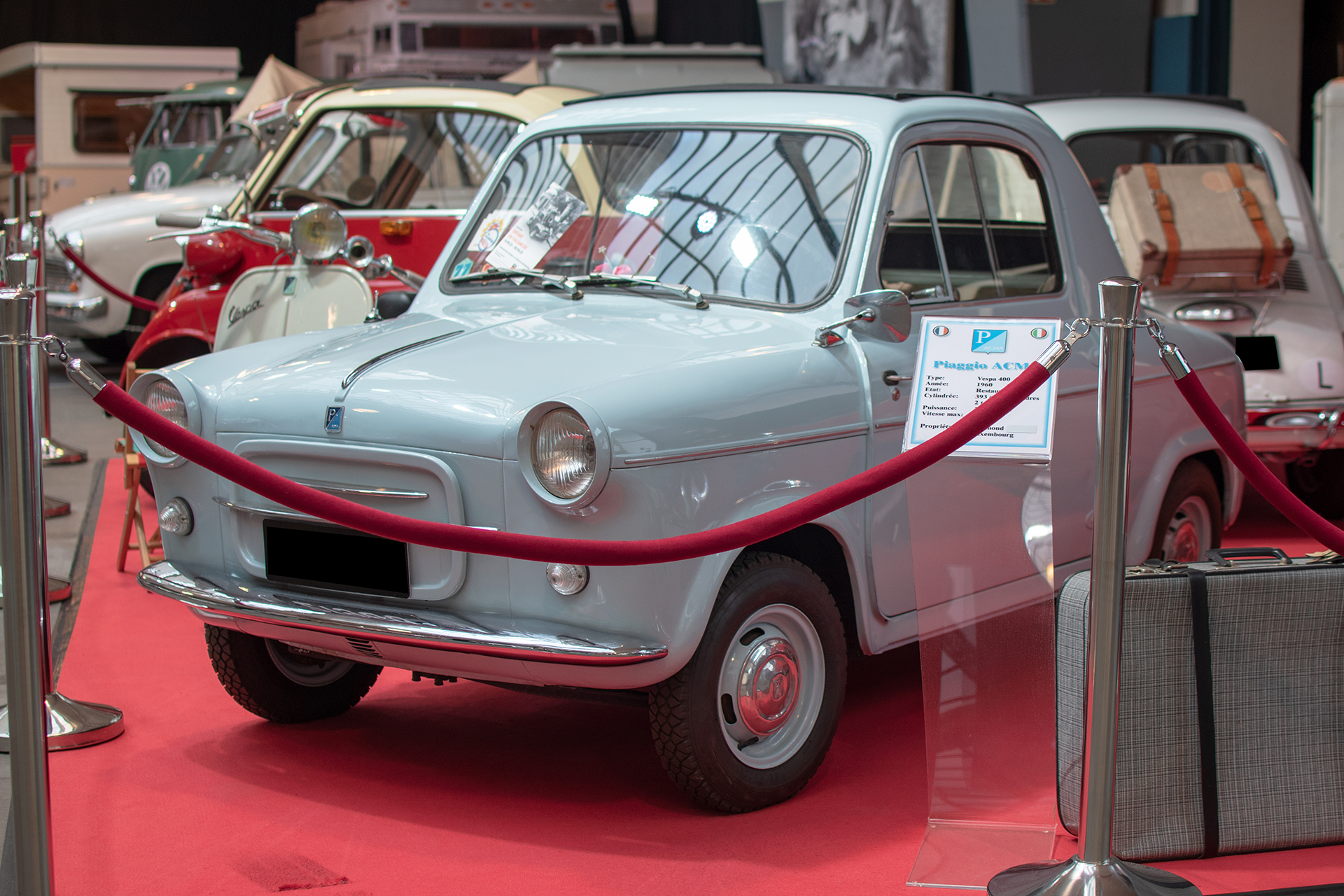 Piaggio Vespa 400 