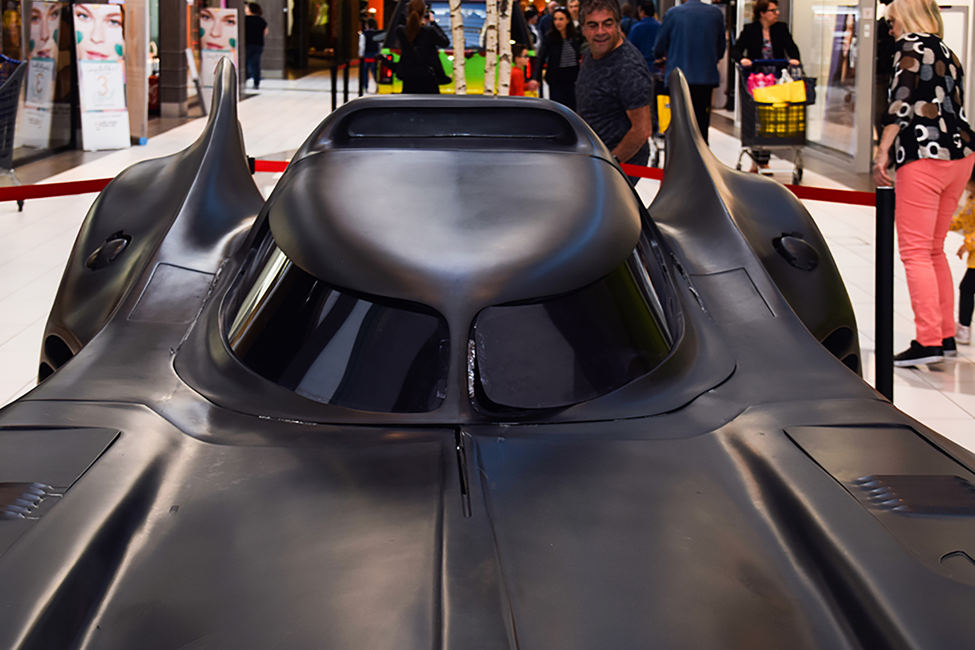 réplique Batmobile 1989 - Exposition ,voitures de films,Leclerc, Thionville, 2018
