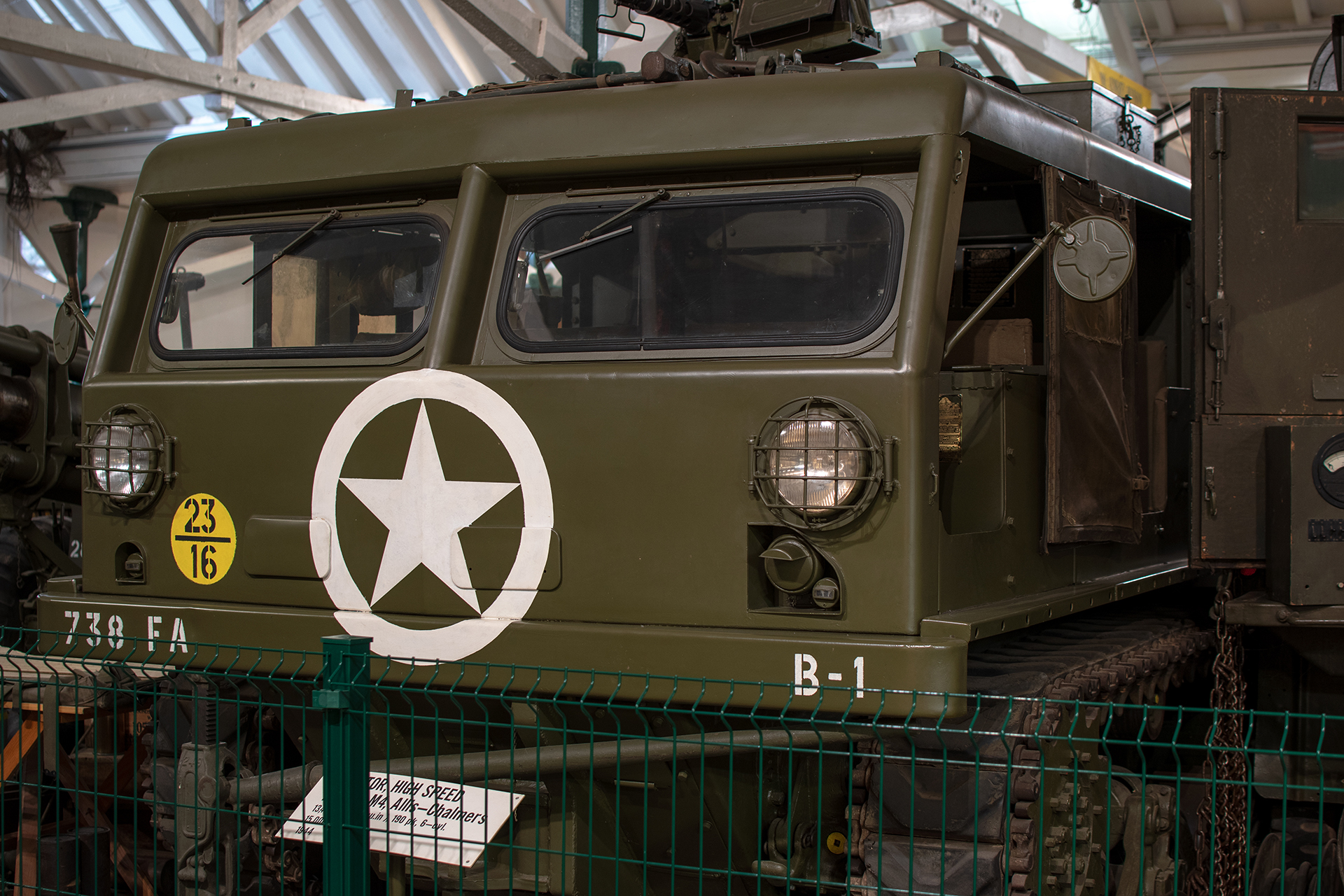 Allis-Chalmers M4 chenillé 1944 cabin - Musée National d'Histoire Militaire, Diekirch