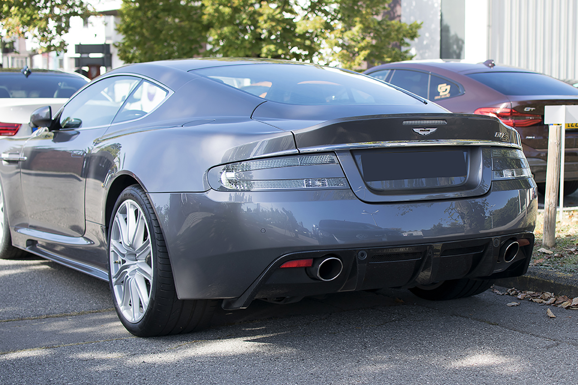 Aston Martin DBS V12 arrière - Cars & Coffee Deluxe Luxembourg Septembre 2019