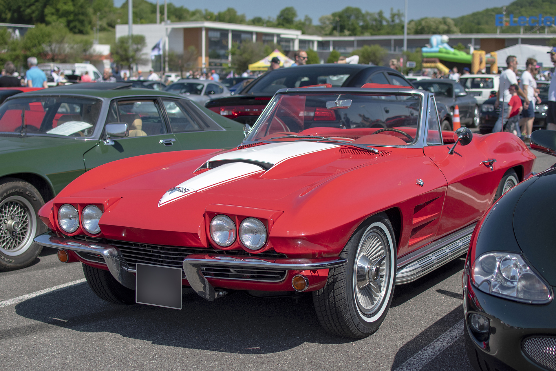 Chevrolet Corvette C2 - Autos Mythiques 57, Thionville, 2023