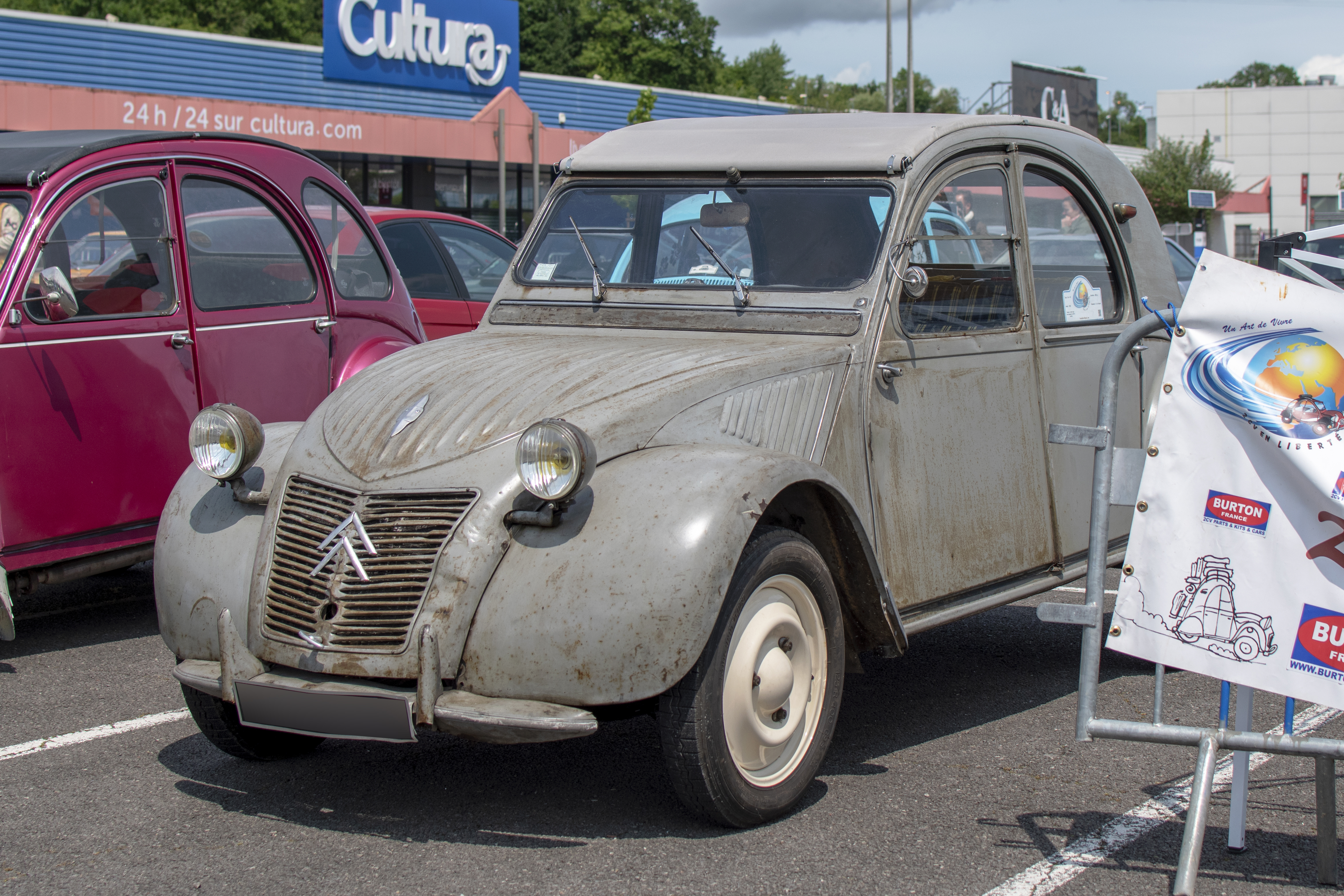  Citroën 2 CV - Autos Mythiques 57, Thionville, 2025