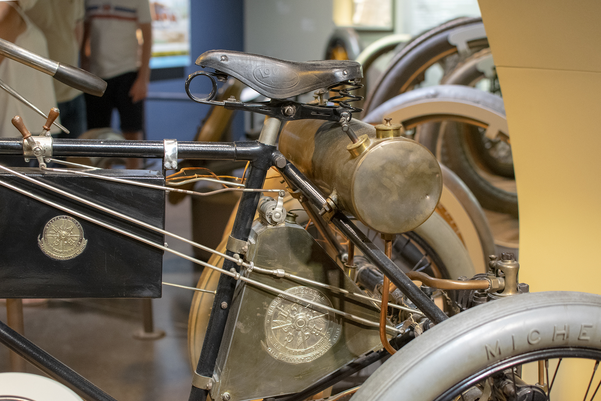 De Dion-Bouton 2 3/4  CV Tricycle réservoir  - L'Aventure Michelin Clermont-Ferrand
