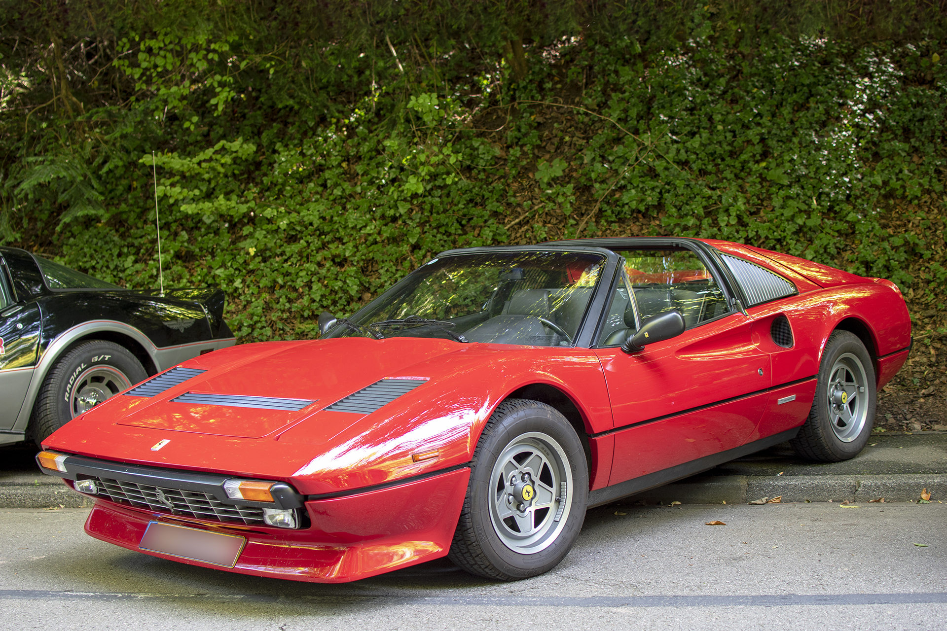Ferrari 308 GTS - Hystory Vehicles by Kiwanis, 2025, Lasauvage