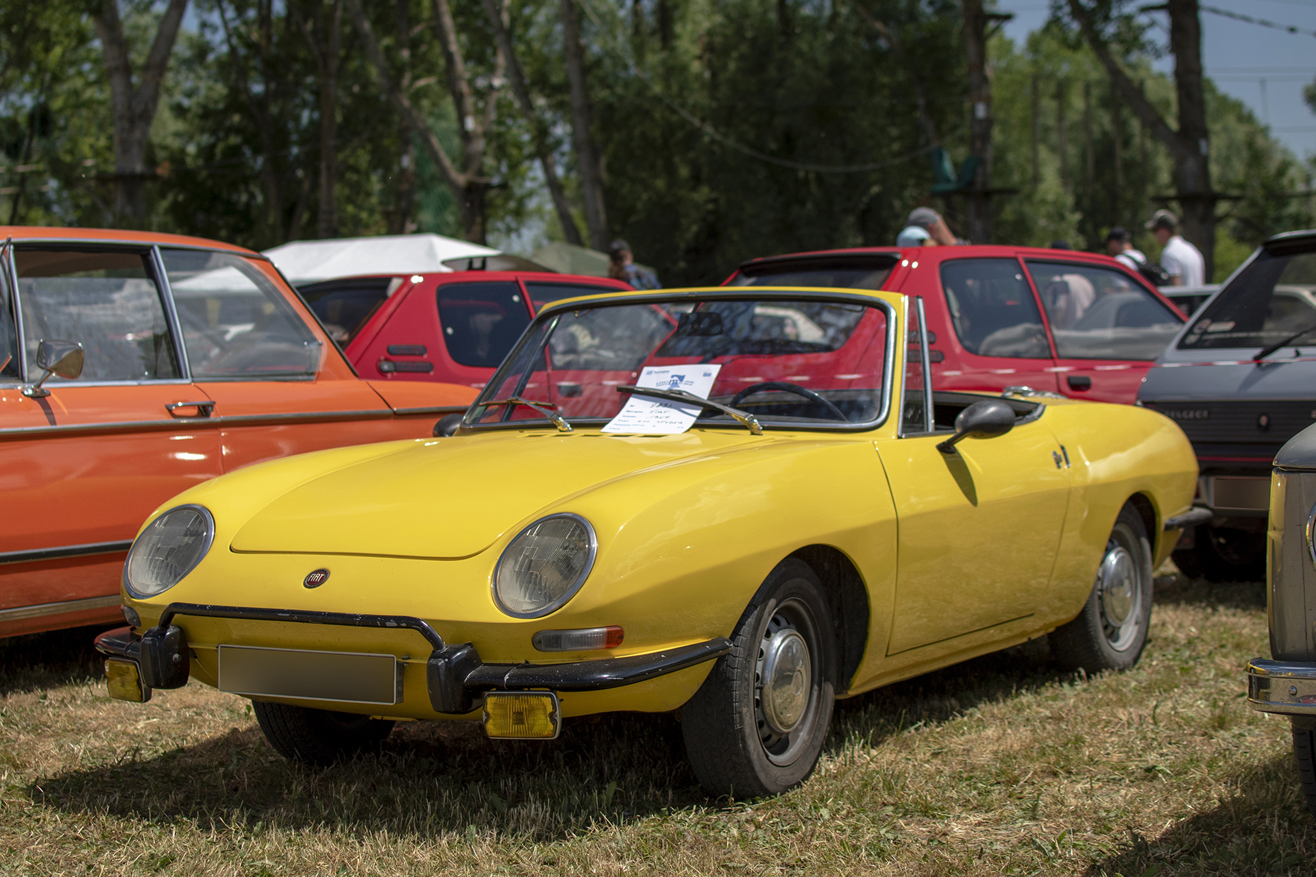 Fiat 850 spider 1967 - Rétro Meus'Auto ,2023, Heudicourt, Lac de la Madine