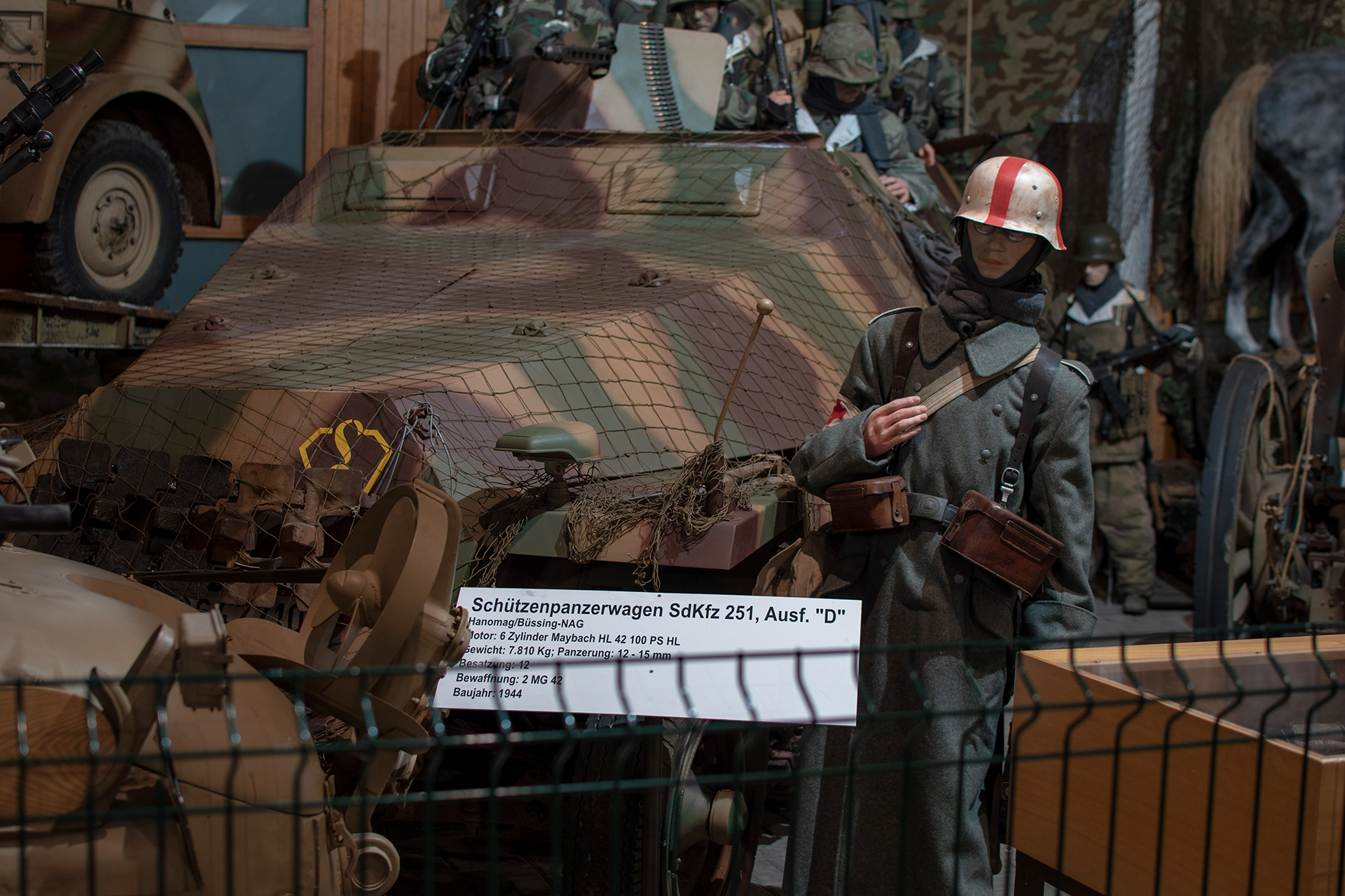 Hanomag  Schützenpanzerwagen Sd.Kfz. 251 - Musée National d'Histoire Militaire, Diekirch