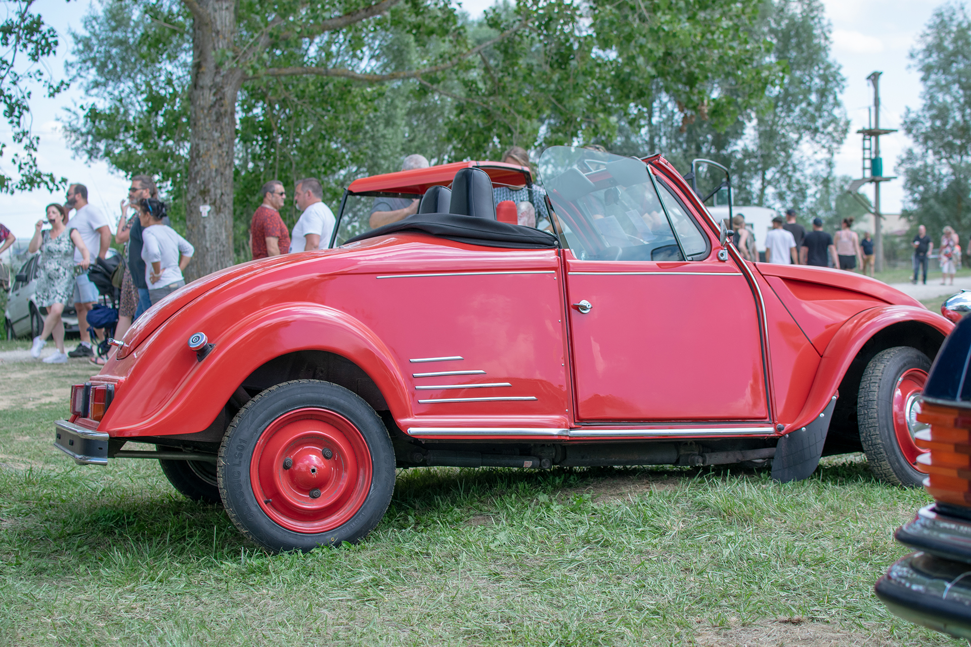 Hoffmann 2CV cabrio - Rétro Meus'Auto ,2022, Heudicourt, Lac de la Madine