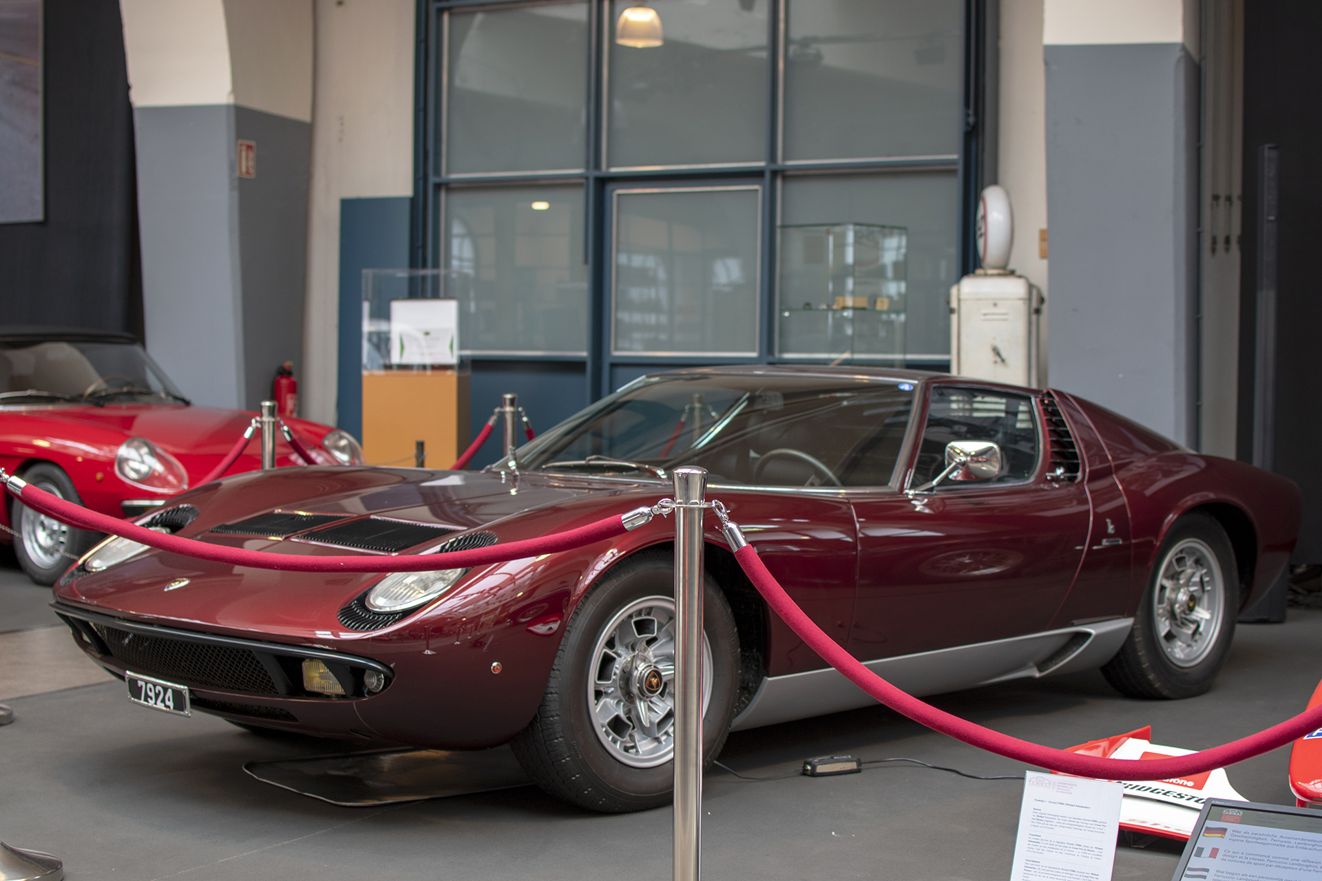 Lamborghini  Miura P400 S 1970Conservatoire National de Véhicules Historique s,Diekirch, exposition Eleganza su Strada 2025-2026