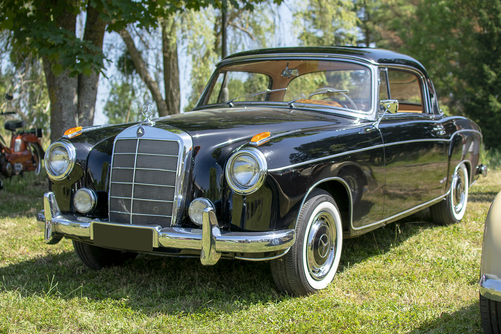  Mercedes-Benz W128 220SE ponton coupé 1960 - Automania 2019, Edling les Anzeling, Hara du Moulin