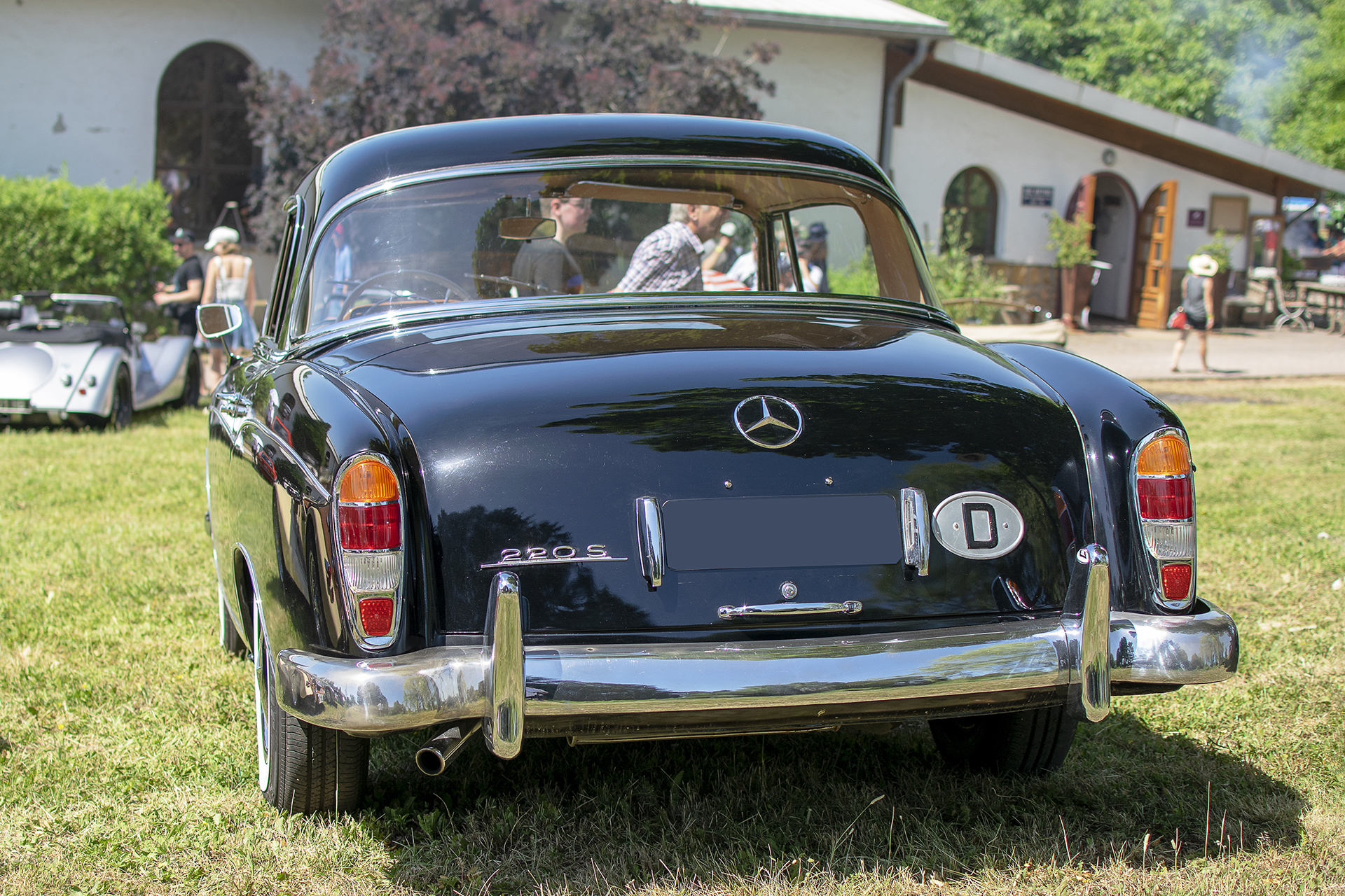  Mercedes-Benz W128 220SE ponton coupé 1960 arrière - Automania 2019, Edling les Anzeling, Hara du Moulin
