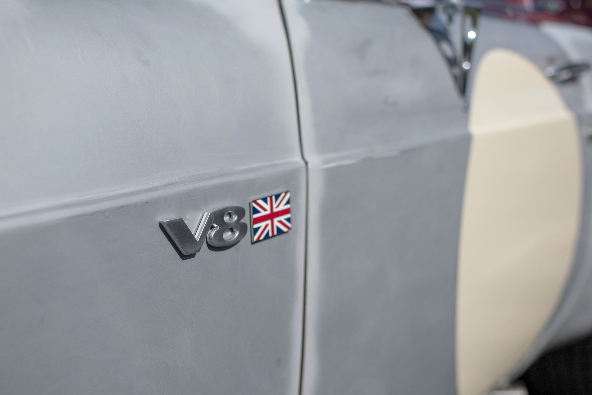 MG MGC GT logo - Autos Mythiques 57, Thionville, 2023