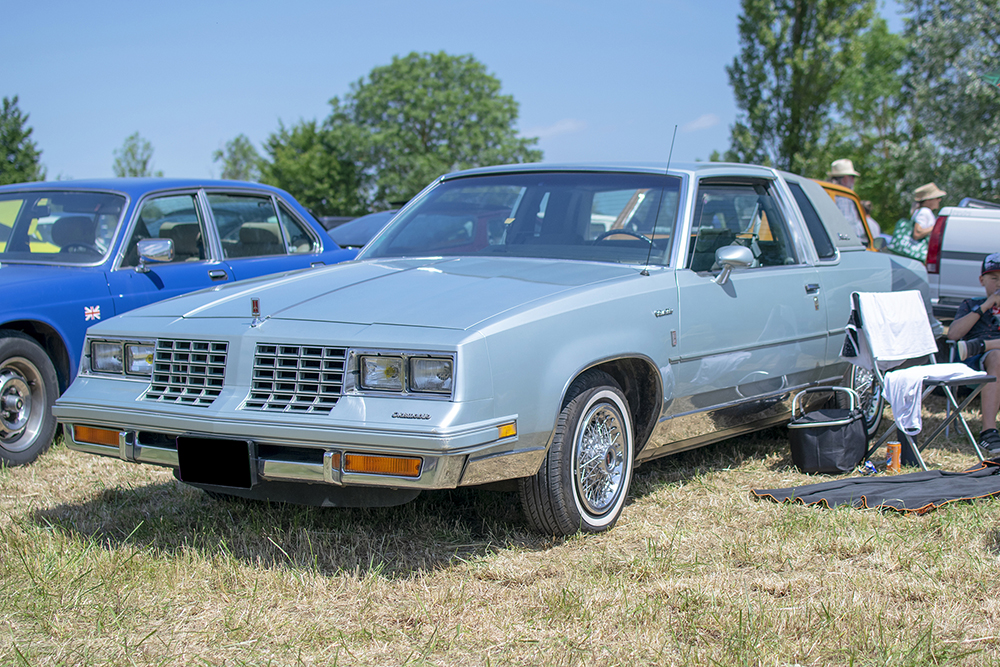 Oldsmobile Cutlass Supreme V