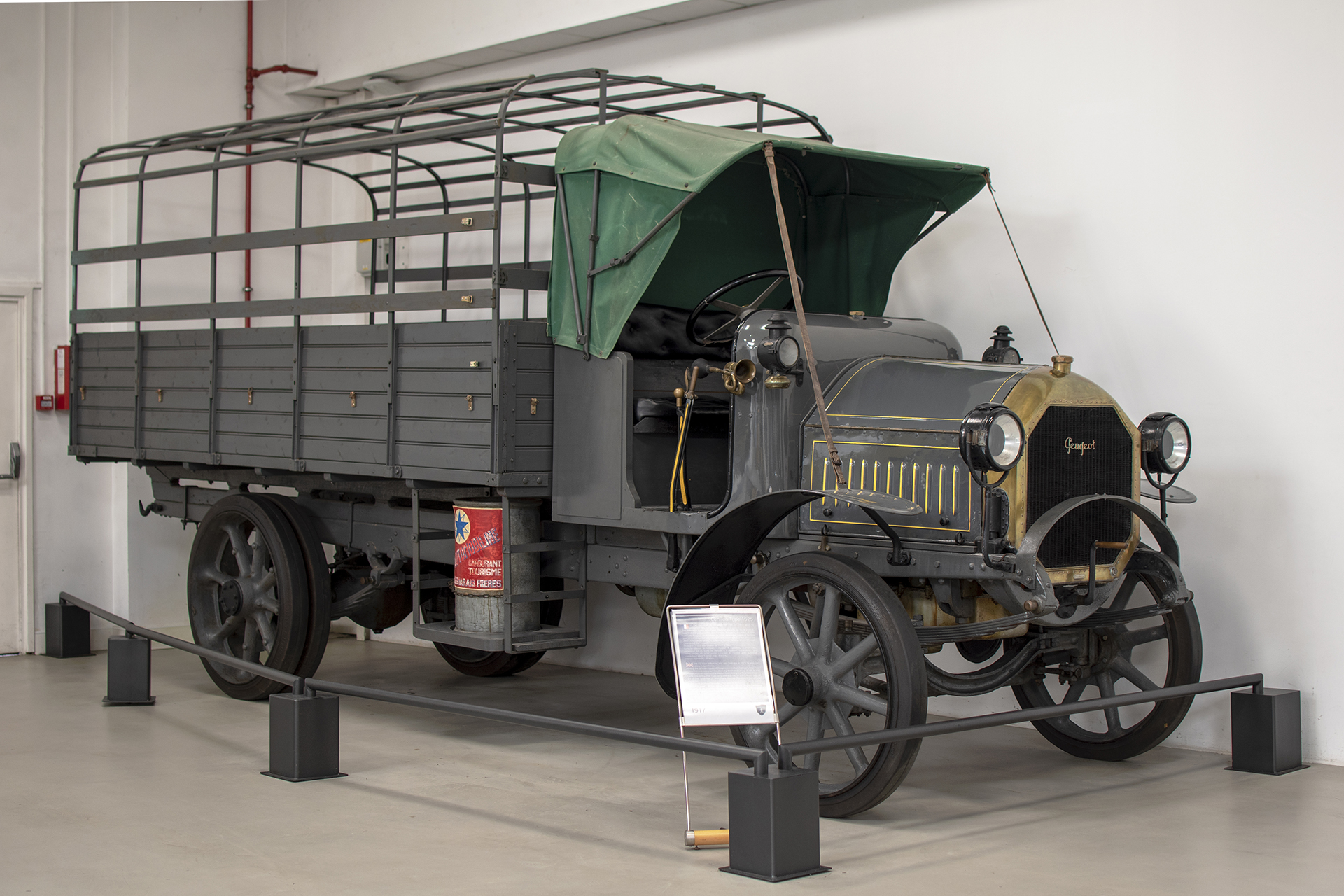 Peugeot type 1525 Camion 1917 - Musée ,L'aventure Peugeot ,Sochaux