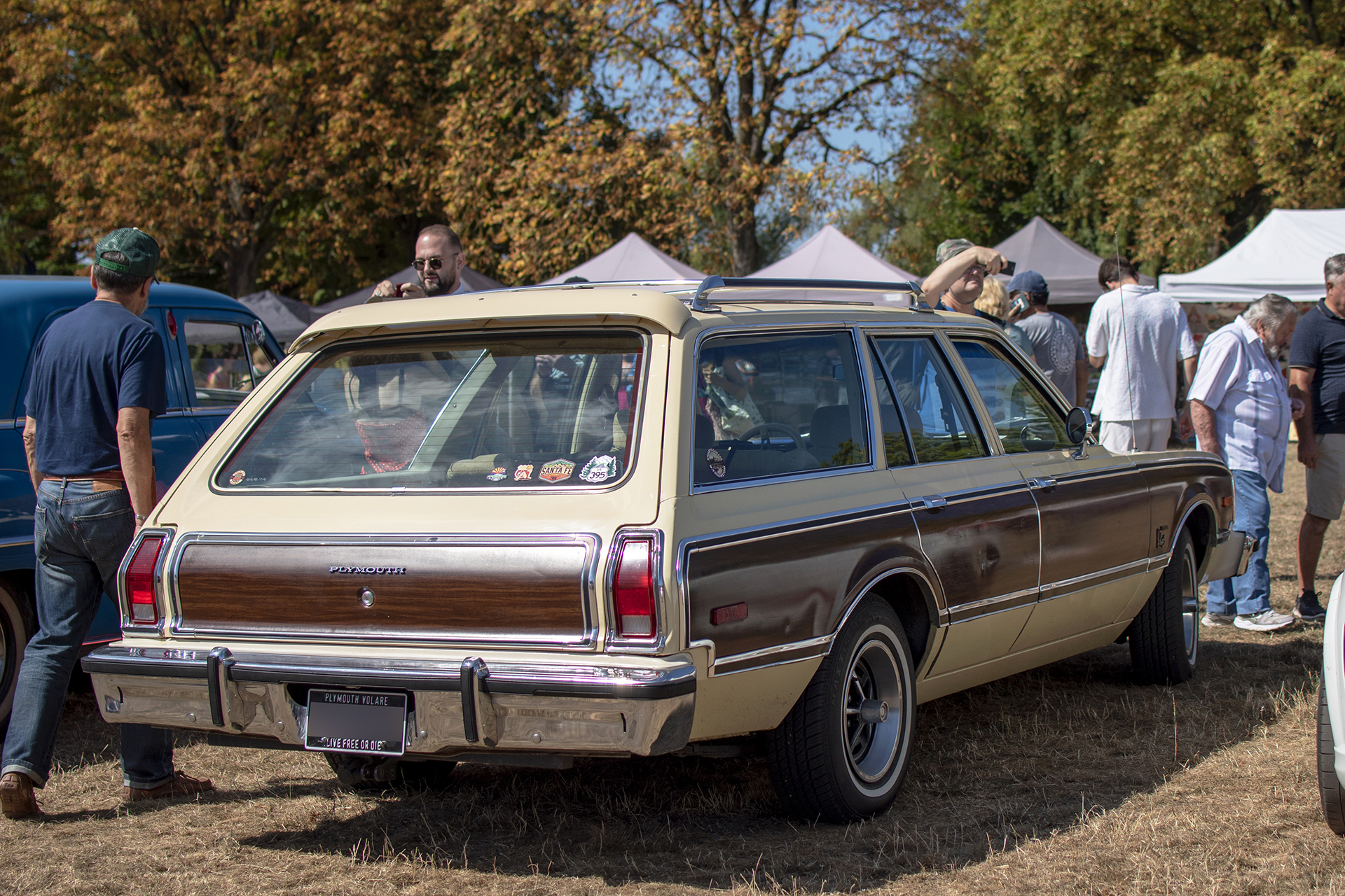 Plymouth Volaré Station Wagon arrière - Rêve américain, Ballastière Meeting, Hagondange, 2025