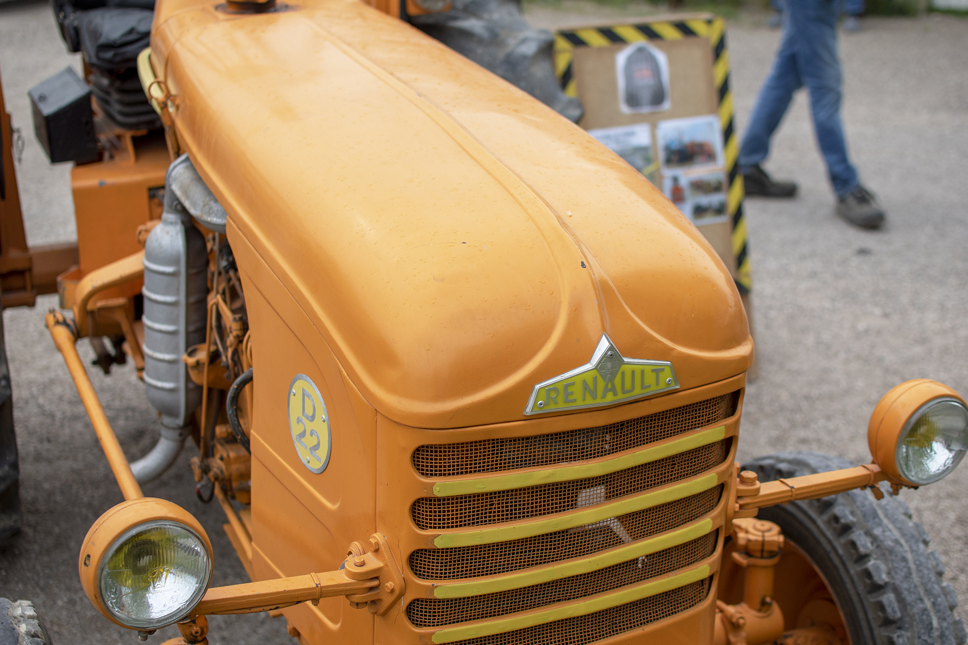 Renault D22 modèle - Expostion de tracteurs et matériel agricoles ancien ,  Vigneulles-les-Hattonchatel,2026