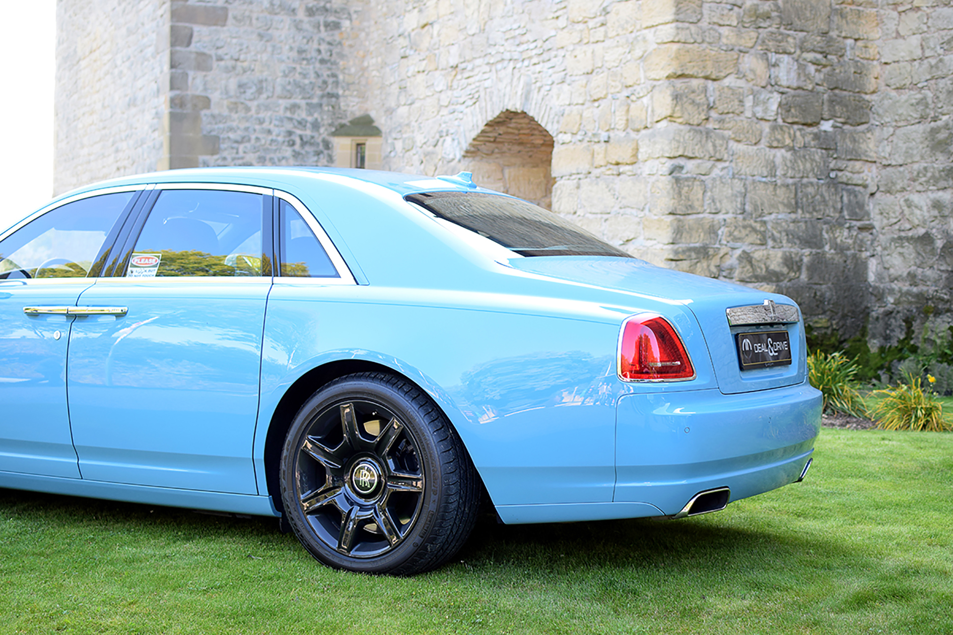 Rolls-Royce Phantom VIII arrière - Automania ,2017, Manderen, Château de Malbrouck
