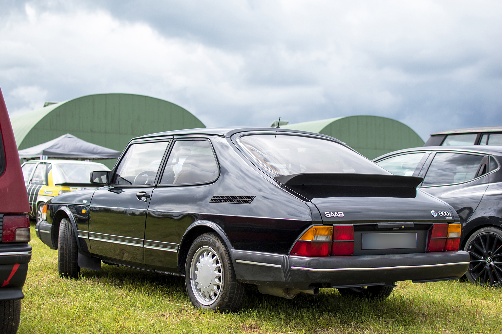 Saab 900 I i 16s  arrière - Rassemblement des Rétro-Tiseur,Serrouvillle,2026  