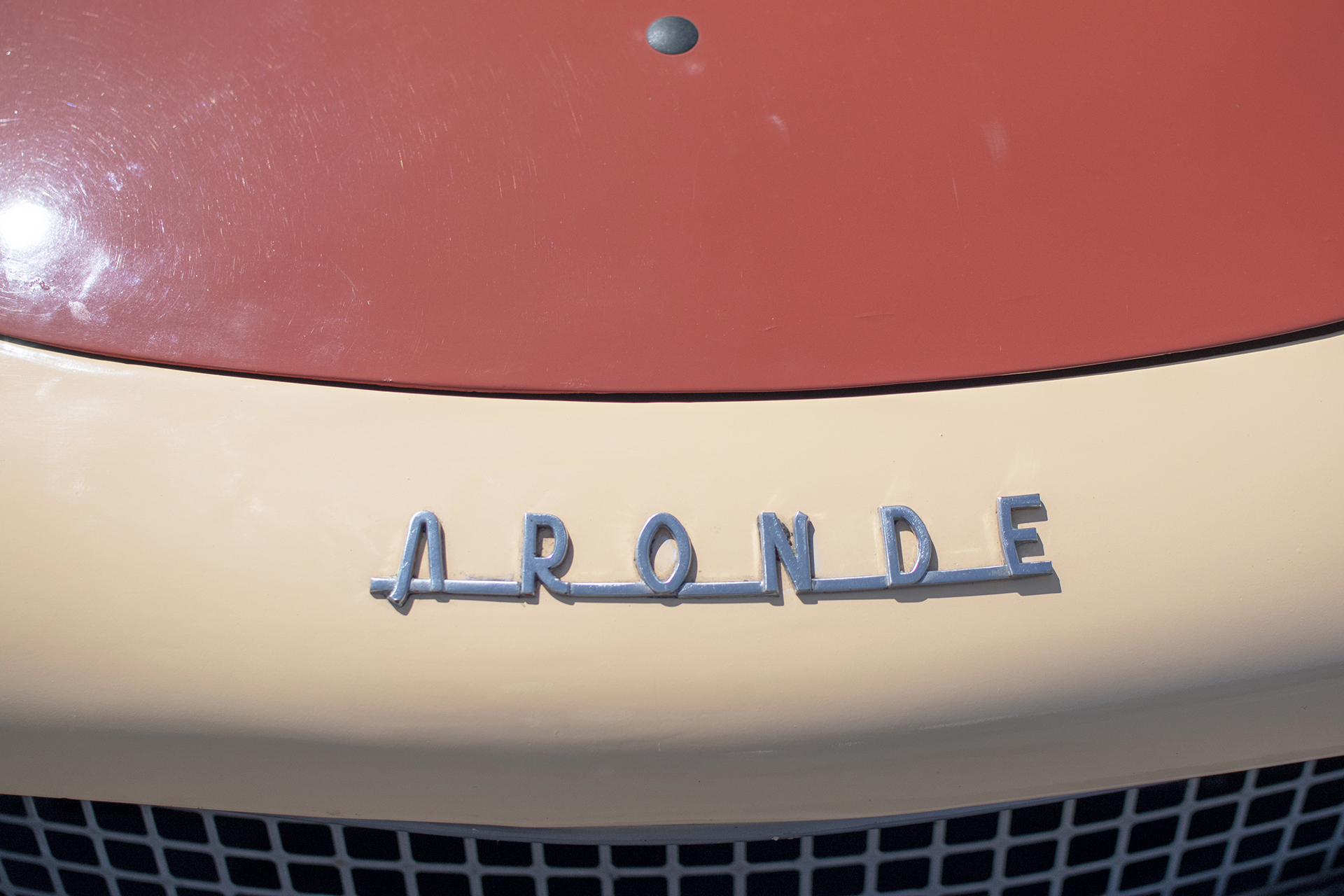 Simca Aronde P60 coupé Plein Ciel modèle - Autos Mythiques 57, Thionville, 2023