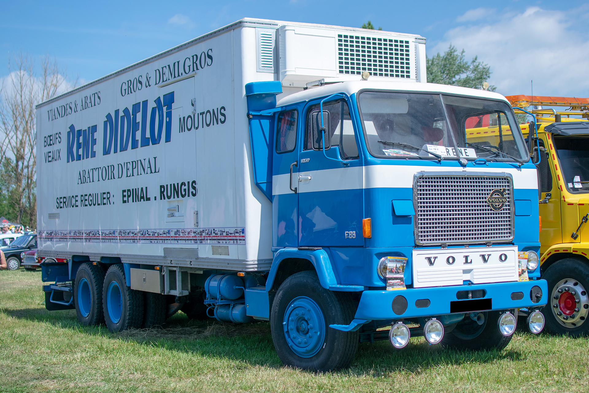 Volvo F88 - Rétro Meus'Auto ,2022, Heudicourt, Lac de la Madine