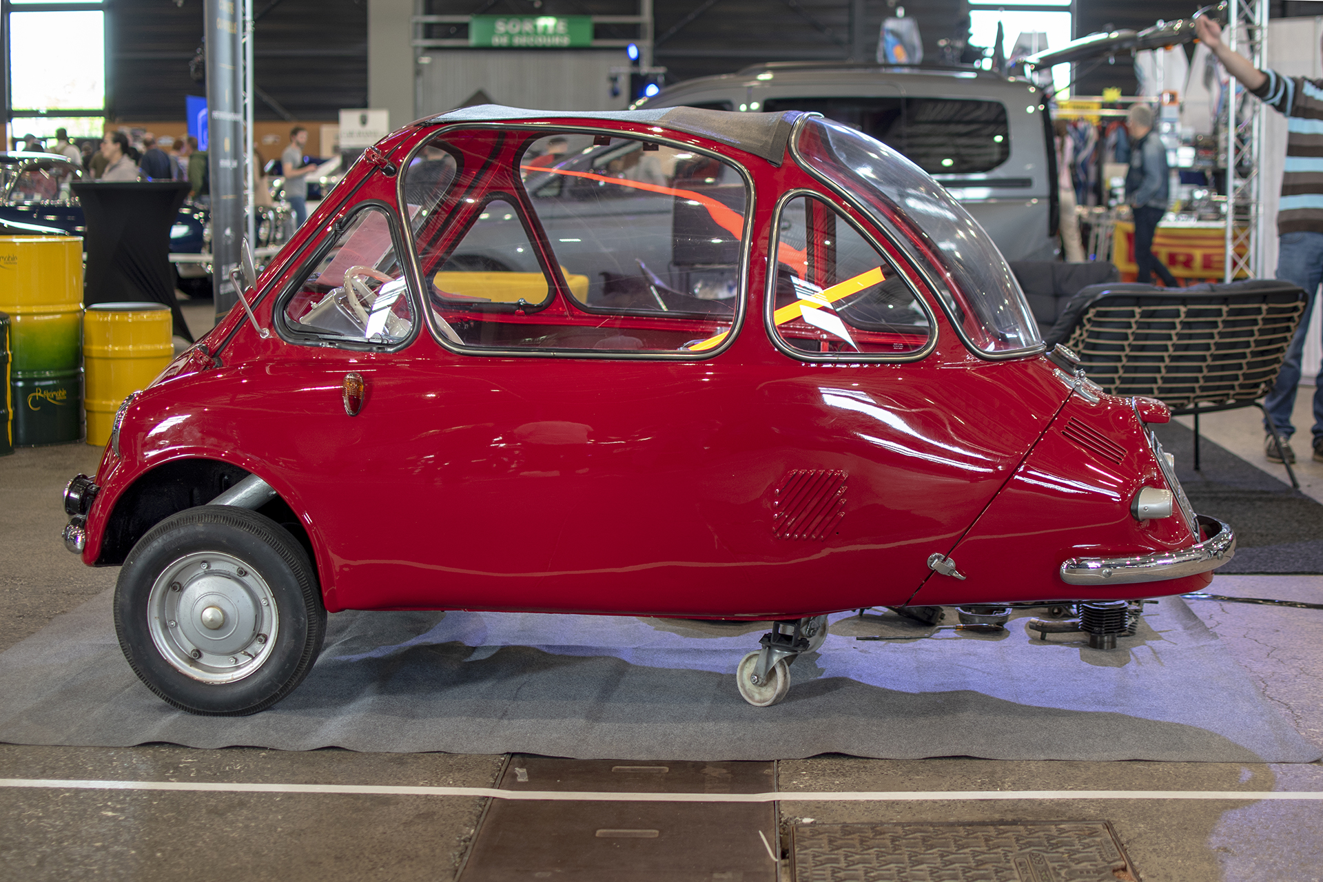 Heinkel Kabine 1957 face - Metz ,Auto Passion ,2024